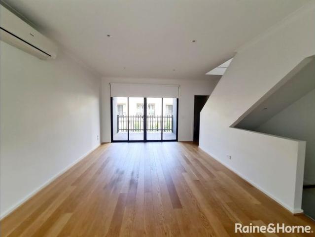 MODERN LIVING