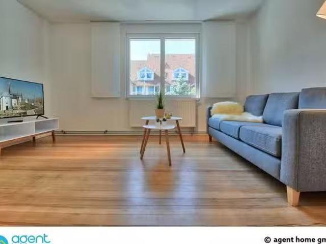 MODERN LIVING