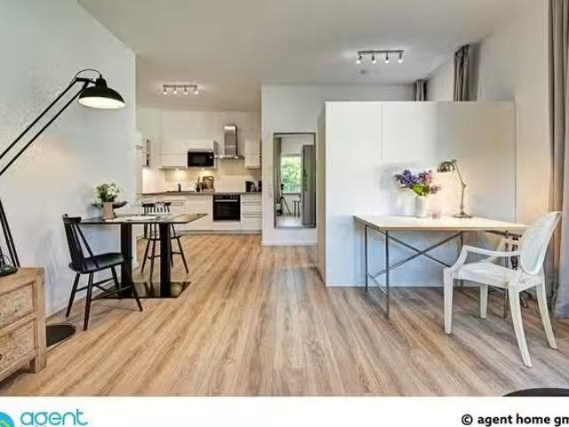 MODERN LIVING