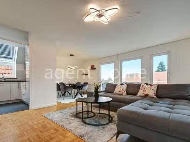 MODERN LIVING