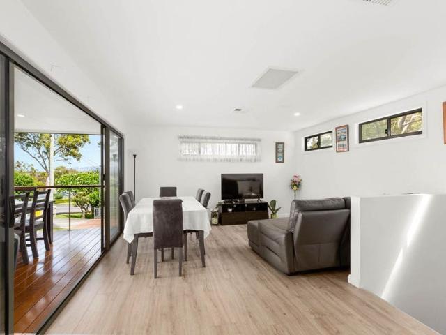 MODERN LIVING 3 BEDROOM HOME