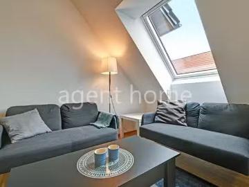 MODERN LIVING