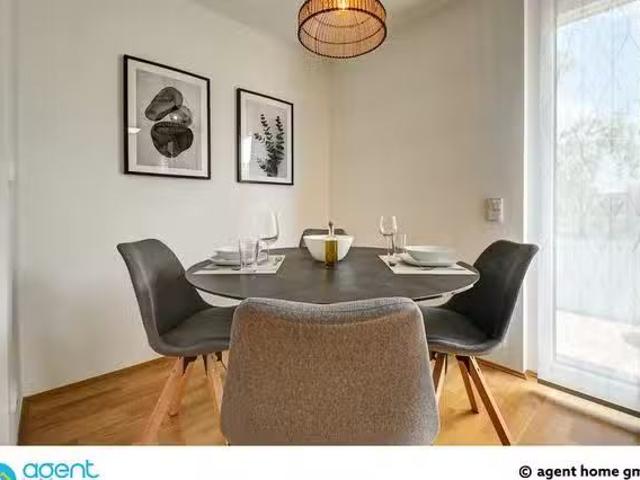 MODERN LIVING
