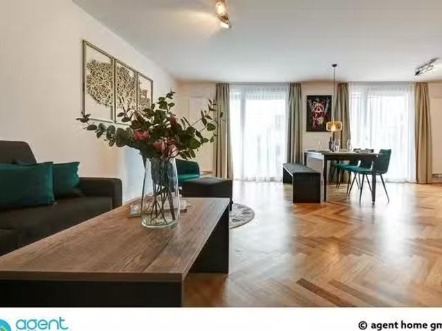 MODERN LIVING