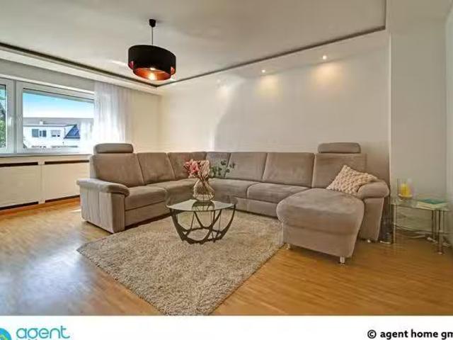 MODERN LIVING