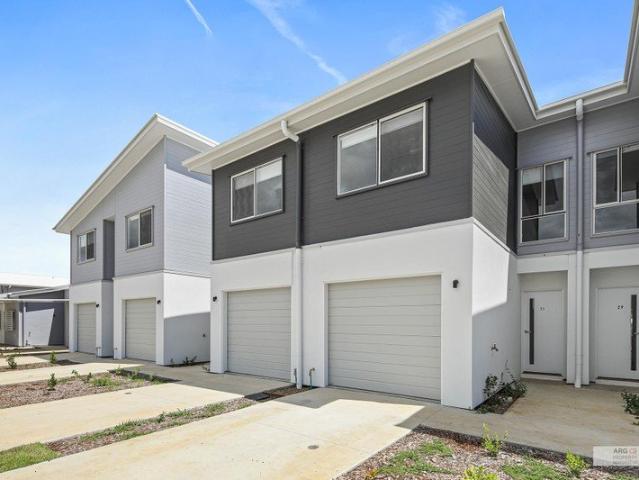 Modern Living 4 Bedroom Townhouse