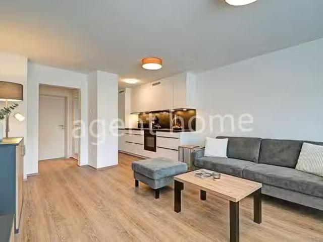 MODERN LIVING