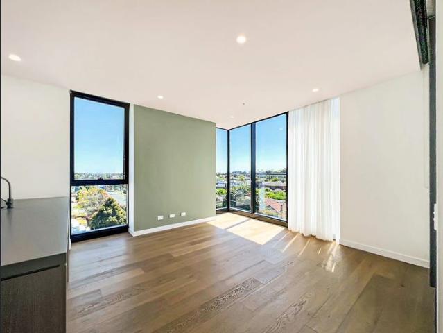 Modern Life Style Aparment Close to Everything!