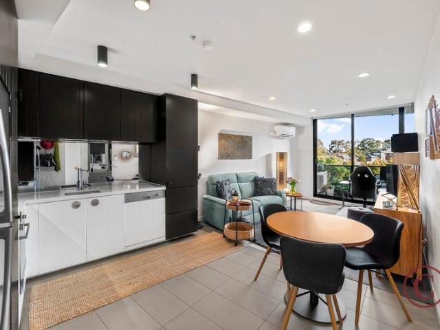 Modern Lifestyle in the Heart of Edgewater