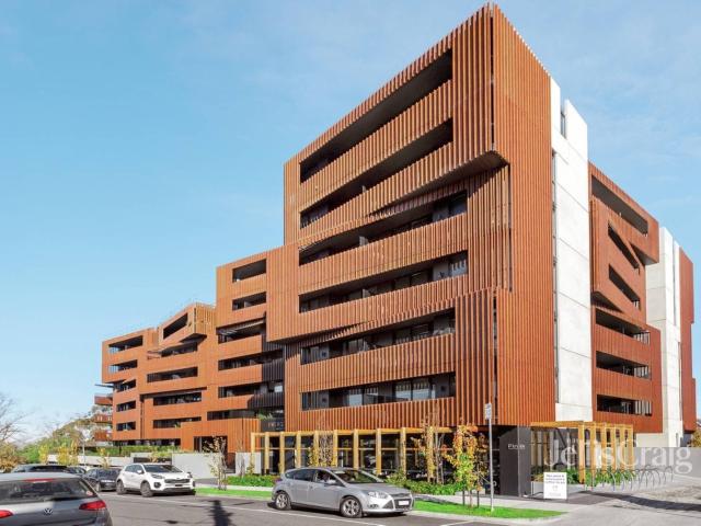 Modern Lifestyle Living in Central Ivanhoe