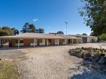 Modern Lifestyle Living on Five Picturesque Acres