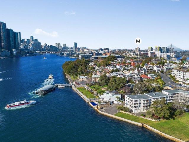 Modern Lifestyle Pad With Stunning Harbour Panorama