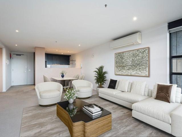 Modern, Light Filled Apartment in a Prime Hughesdale Location