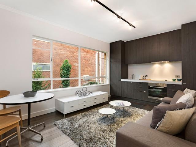 Modern light filled apartment on the first floor located between Toorak and Hawksburn Village