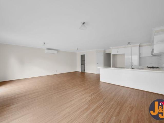 MODERN, LIGHT FILLED & CONVENIENT FAMILY LIVING IN OFFICER
