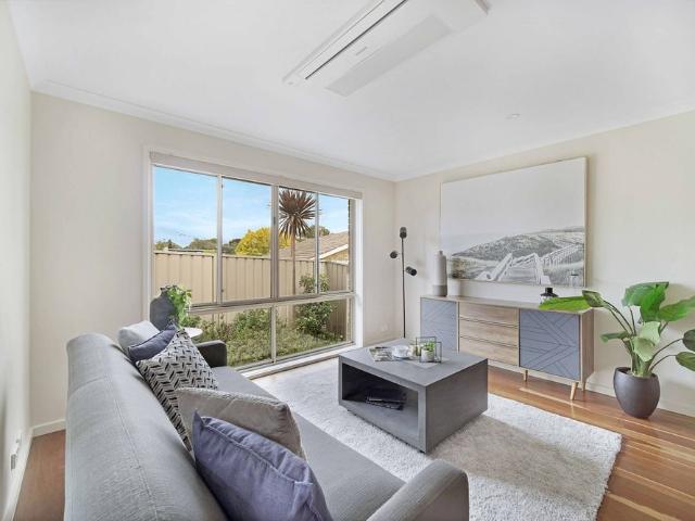Modern, Light Filled Duplex with Open Plan Living