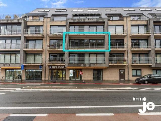 Modern, light filled flat to let in Ostend with a south f.