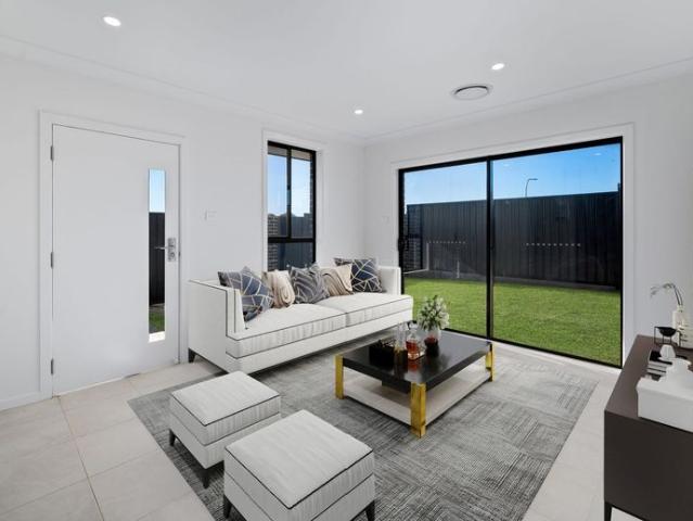 Modern, Light Filled Granny Flat in a Prime Location