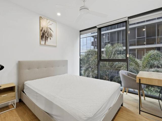 Modern, Light Filled Studio in Prime Location