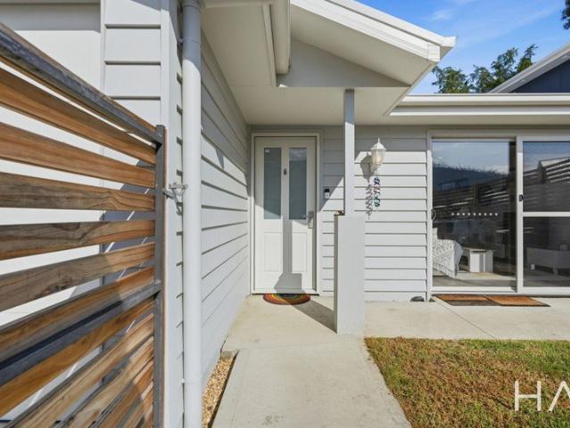 Modern Lindisfarne living built in 2021