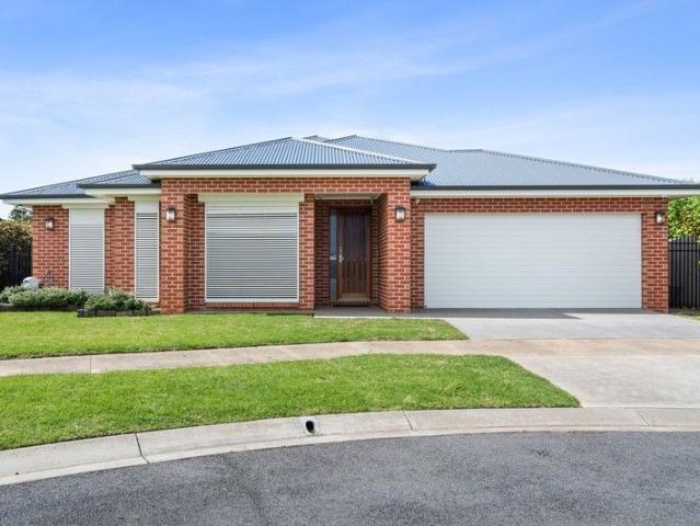 Modern Luxury Meets Coastal Convenience