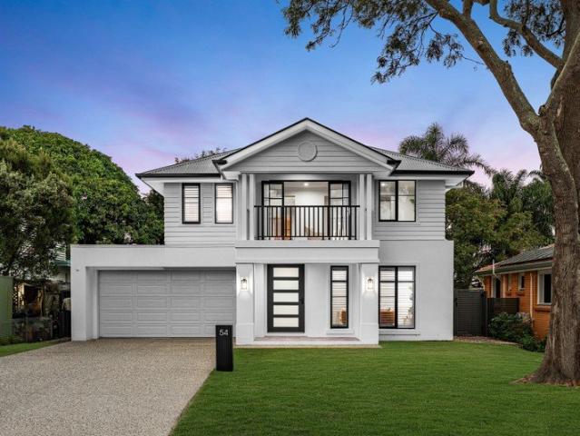 Modern Luxury Meets Effortless Entertaining Built by Plantation Homes in 2023