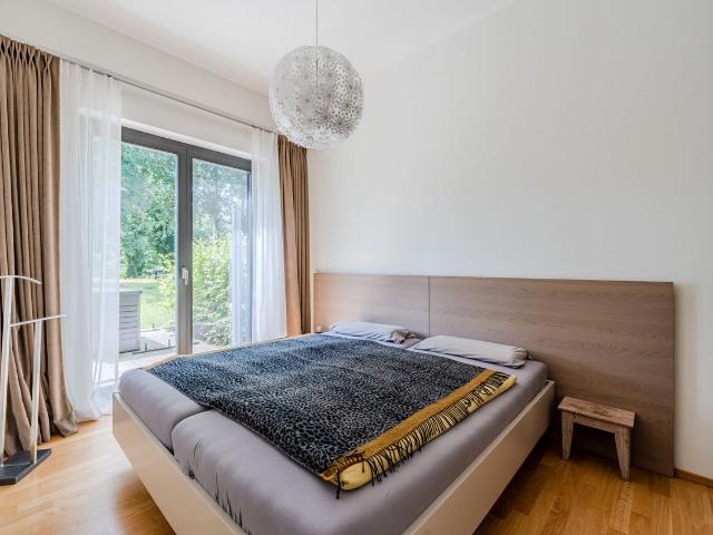 Modern Luxury Apartment with Waterfront Propertyl, lake access and a parking space, Potsdam Amsterdam Apartments for Rent