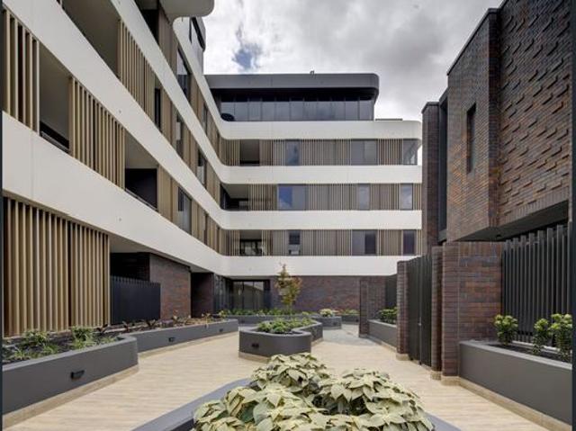 Modern Luxury & Convenience in the Heart of Roselands