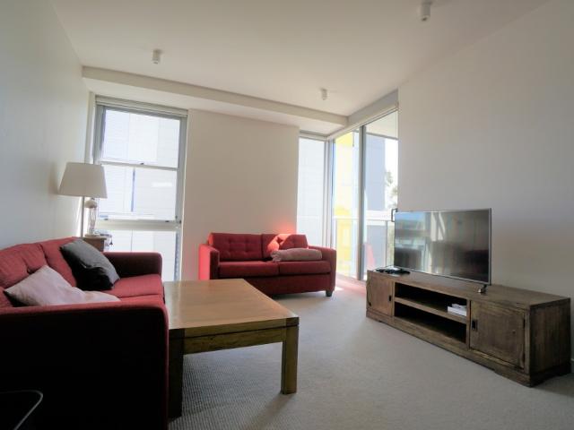 Modern Luxury Furnished One Bedroom Apartment in the Prestigious Macquarie Central