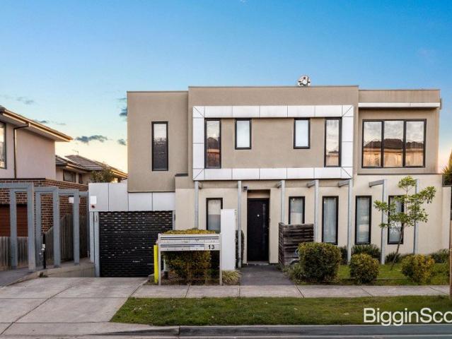 Modern Luxury in a Lifestyle Location