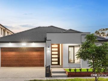 Modern Luxury in the Heart of Riverwalk Estate