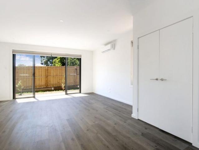 MODERN LUXURY LIVING!