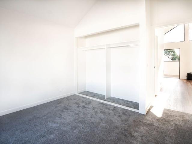 Modern luxury living in the heart of Heidelberg Heights!