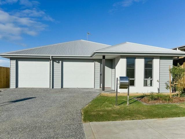Modern Luxury Living in Pimpama: 3 Bedroom Home