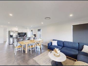 MODERN LUXURY LIVING STUNNING 4 BED HOME FOR LEASE