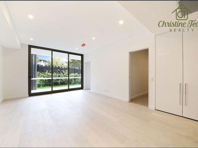 MODERN LUXURY QUIET LARGE LIVING/DINING TIMBER FLOORS WALK TRAIN SHOPS SCHOOL