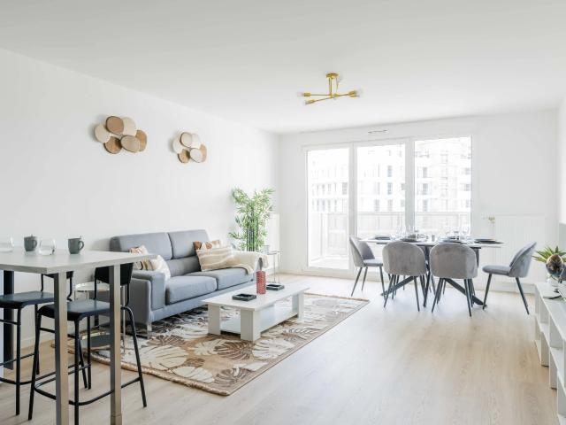 Modern Luxury Residence in Colombes