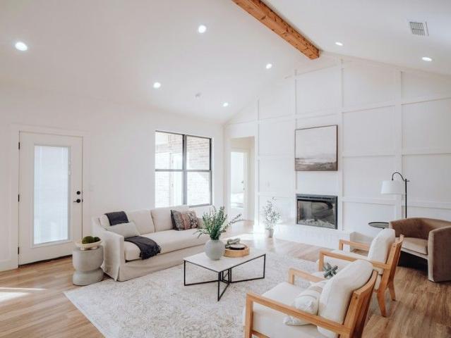 Modern Luxury Townhome in Prestigious Balwyn High School Zone