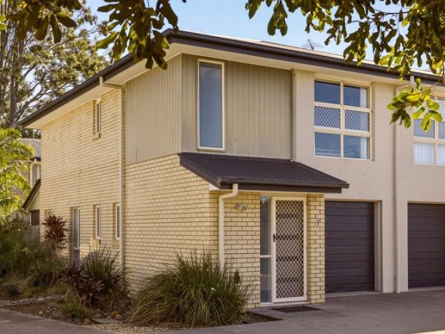 Modern Luxury Townhouse with Premium Inclusions in the Heart of Burpengary