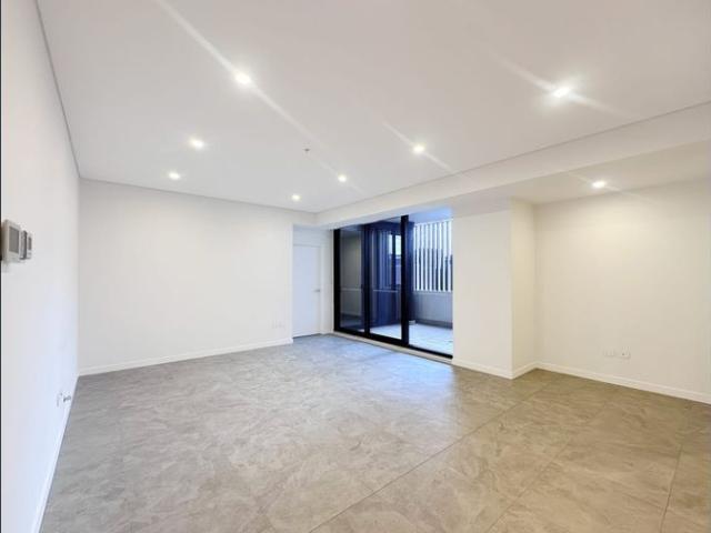 Modern Luxury & Urban Convenience in Roselands