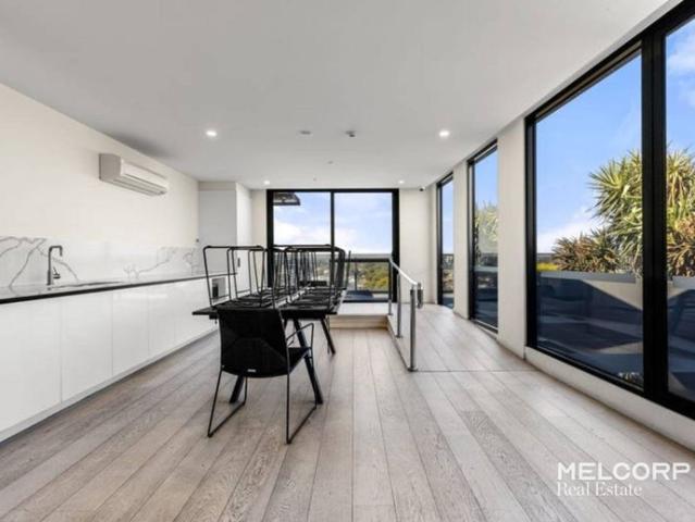 MODERN LUXURY WITH SOARING CEILINGS UNFURNISHED