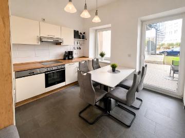Modern luxury 3 room apartment in prime location with terrace & fitted kitchen, Leipzig Amsterdam Apartments for Rent