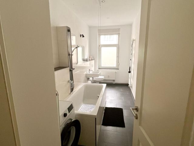 Modern luxury 3 room apartment in prime location with terrace & fitted kitchen, Leipzig Amsterdam Apartments for Rent