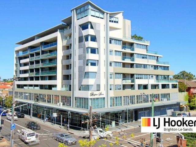 MODERN, LUXURIOUS 2 BEDROOM + 2 BATHROOM APARTMENT. CITY VIEWS