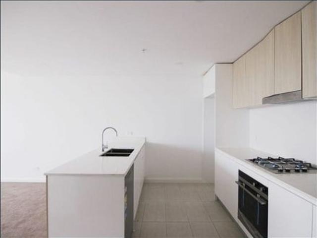 Modern & Luxurious 2 Bedroom Apartment in the Heart of Blacktown CBD
