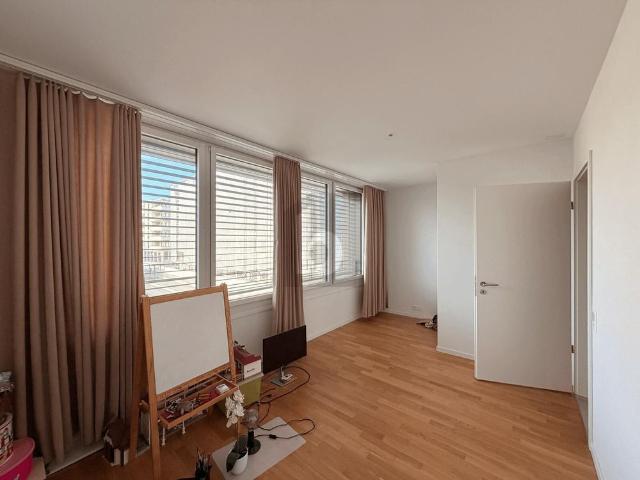 MODERN, LUMINOUS & CENTRAL