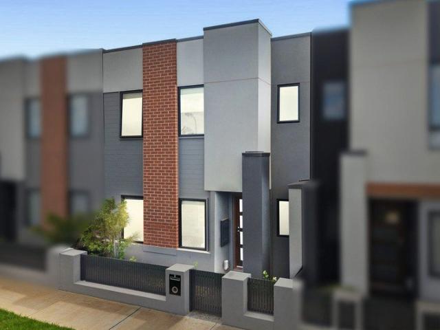 Modern, Move In Ready Living with Flexible Family Appeal