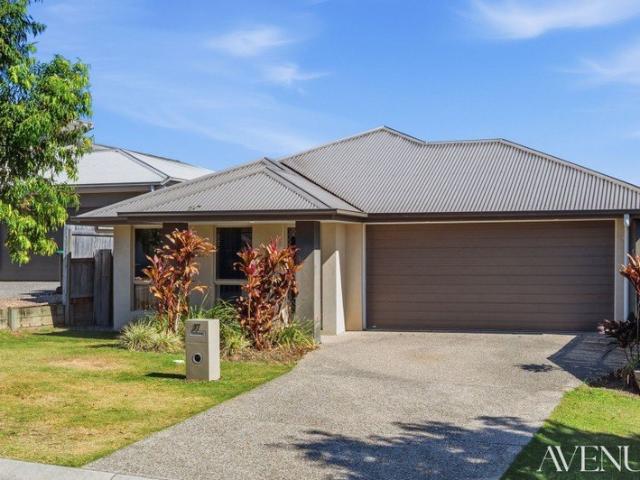 Modern, Move in Ready & Made for Easy Living!