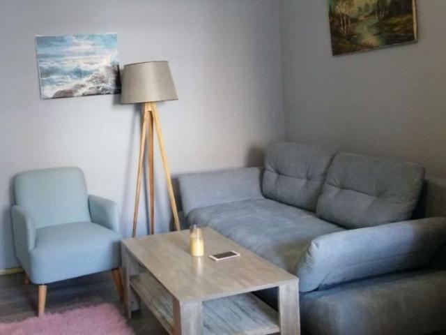 Modern, Möbilierte 1 Zimmerwohnung, 35 qm, mit separater Küche und Bad, Nähe U Bahnstation Borgweg
