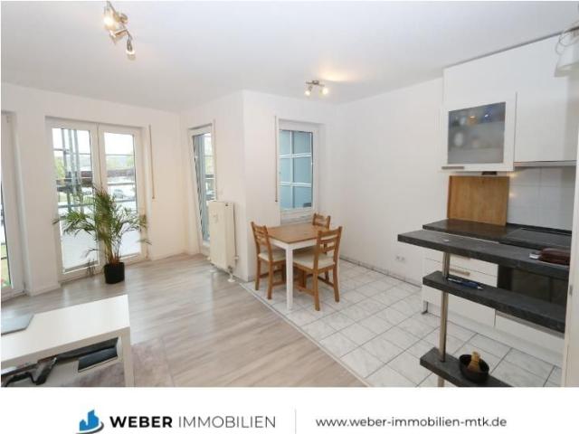 Modern möbliert wohnen mit sonniger Loggia und Blick ins Grüne
